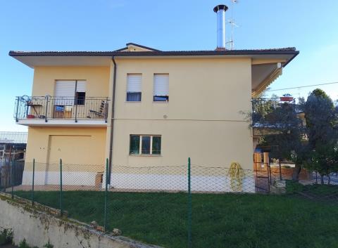 Таунхаус 9 комнат 190 м² Терни, Италия