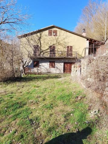 Таунхаус 12 комнат 250 м² Терни, Италия